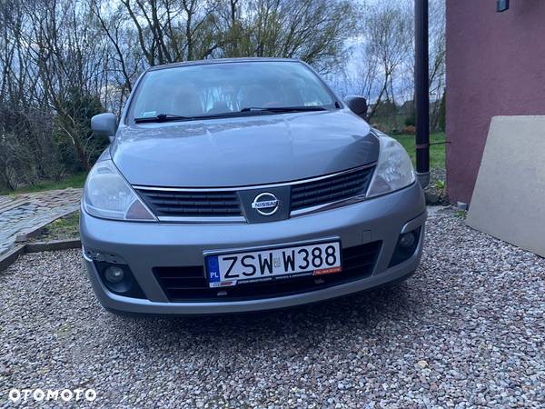 Nissan Tiida 1.8 Tekna - 1