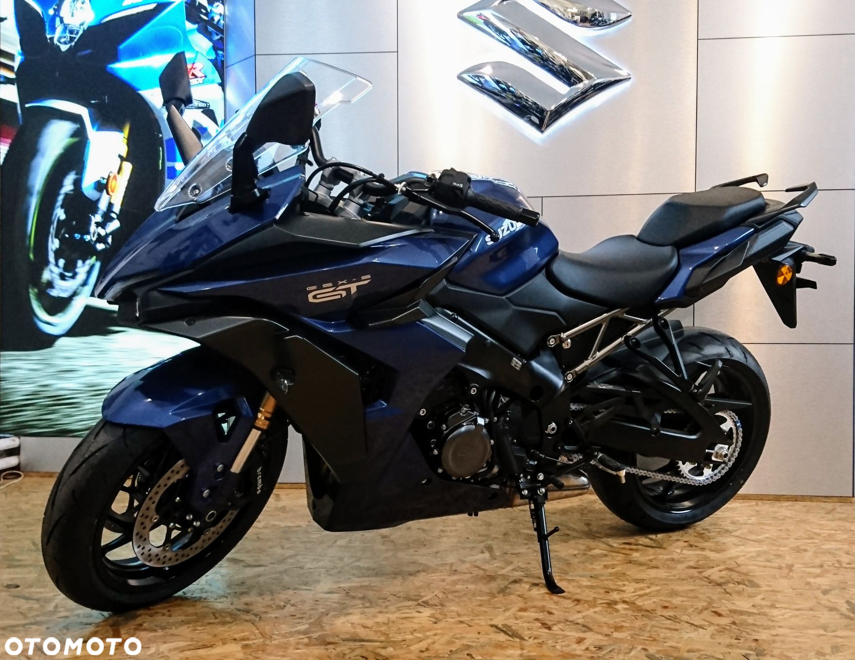 Suzuki GSX - 12