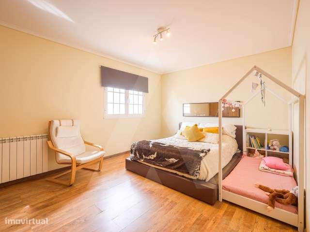 Moradia T3+1 com excelente exposição solar em São Bernardo - Grande imagem: 5/28