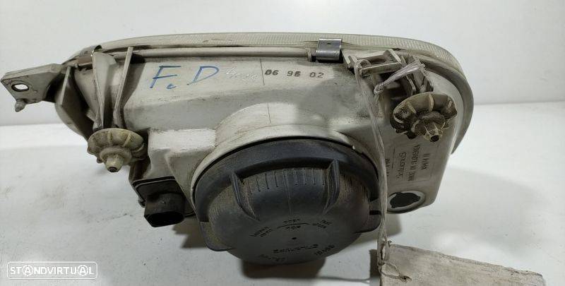 Farol Direito Volkswagen Golf Iii Variant (1H5) - 2