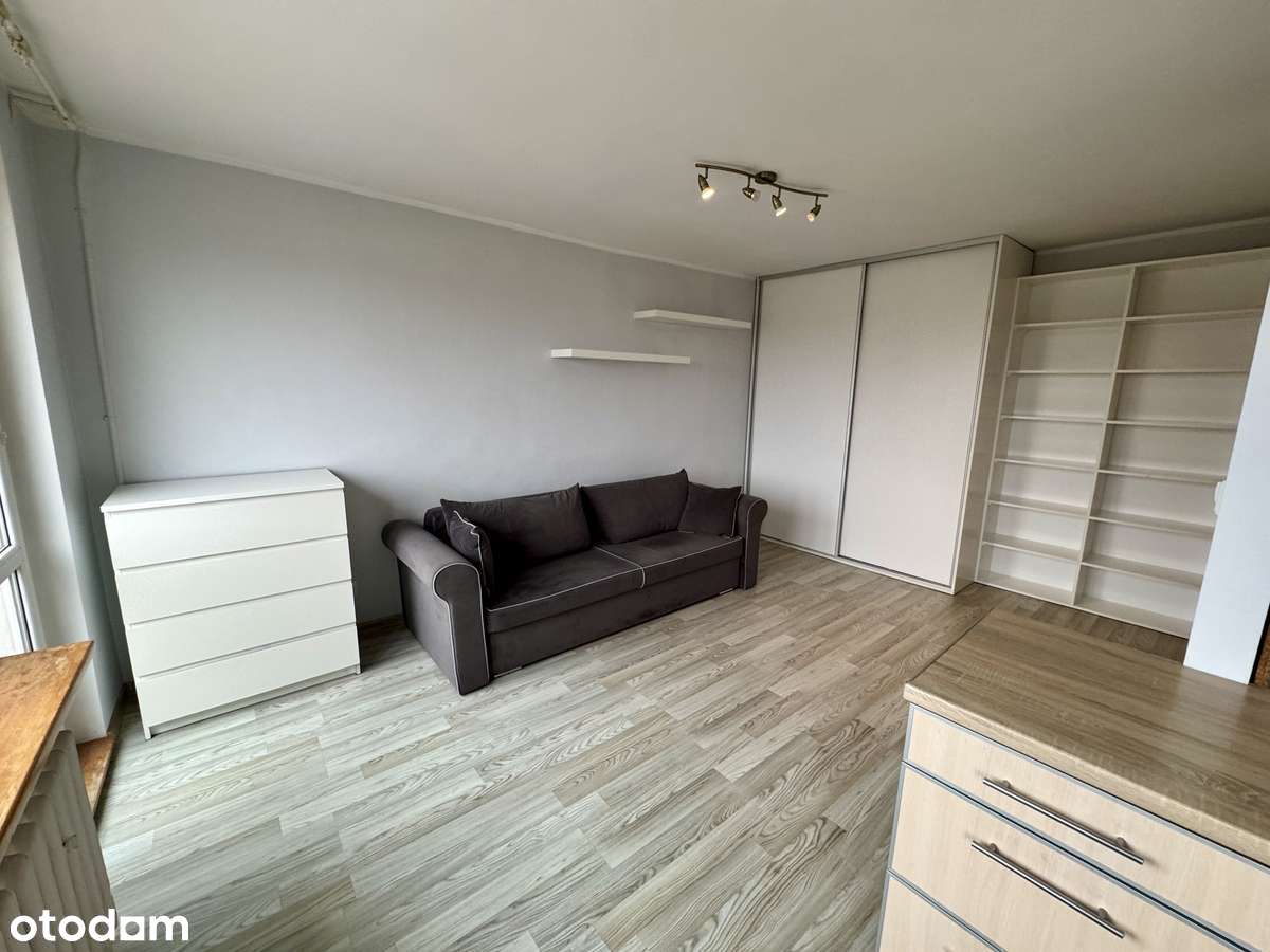 Słoneczne,  2 pokoje, balkon, niski blok. Winogrady, os. Przyjaźni!