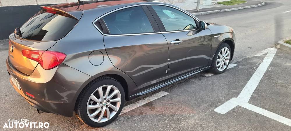 Alfa Romeo Giulietta 2.0 JTDM 16V Super - 7