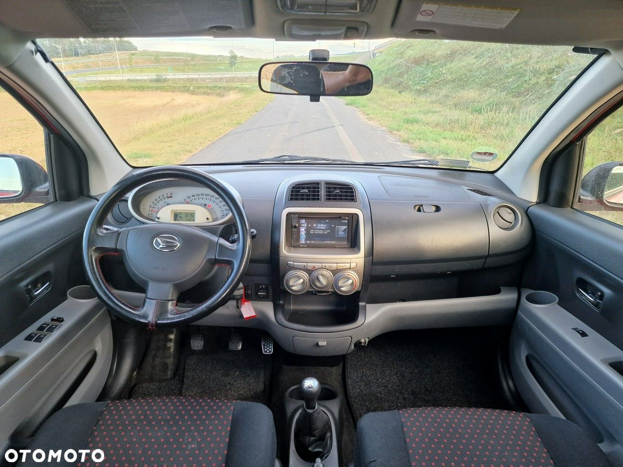 Daihatsu Sirion - 7