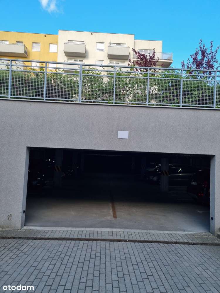 Miejsce postojowe w hali garażowej w Redzie. - Pełny obrazek: 3/3