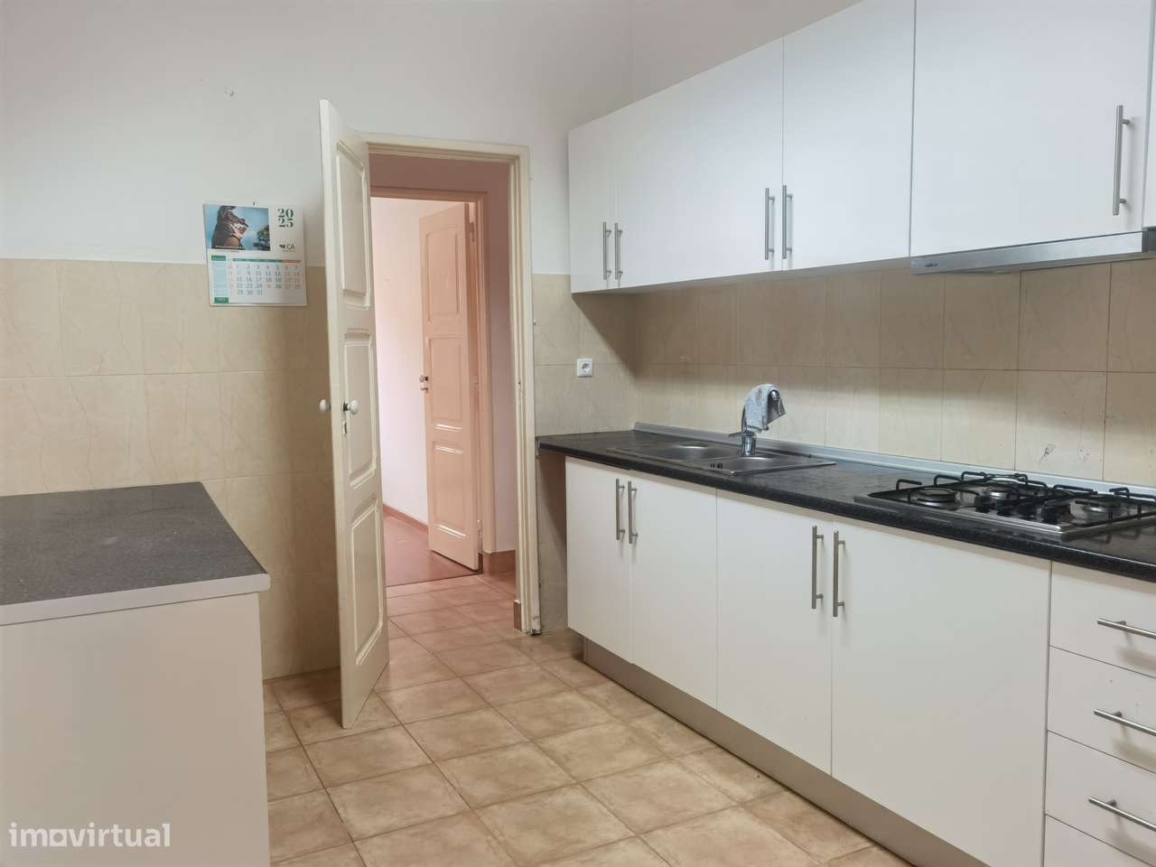 Moradia T3 com Terreno e Garagem - Excelente Localização - Grande imagem: 3/29