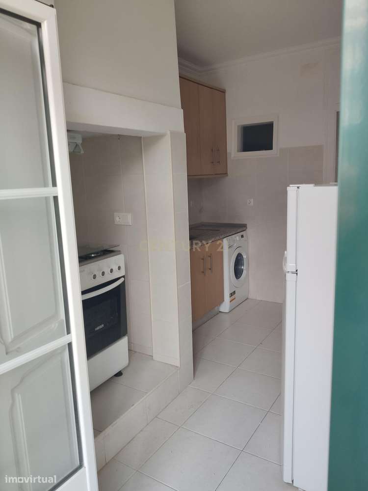 Apartamento com 4 divisões para venda em Lisboa-5