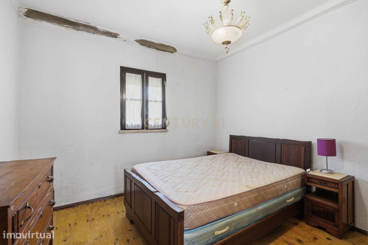 Quinta em Bonabal com Moradia T3 + Armazém + Terreno com mais de 3 400-4