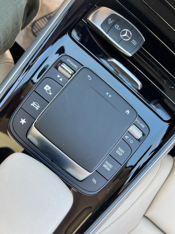 Mercedes-Benz GLB 200 d 4MATIC Aut. - 32