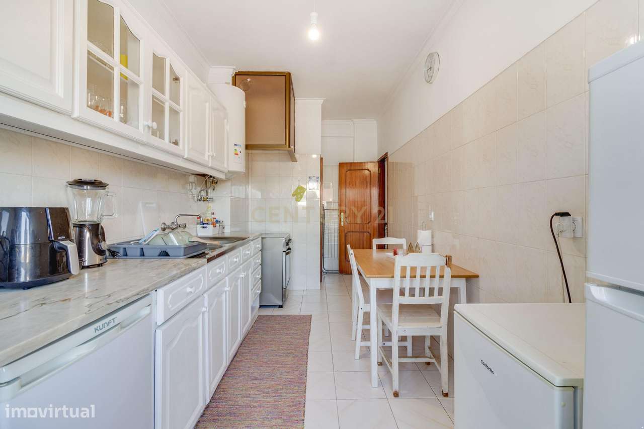Apartamento T1 com Arrecadação no Cacém-4