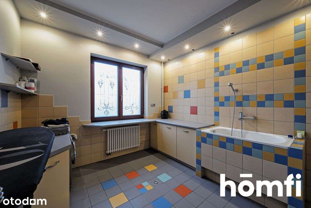 Dom jednorodzinny z garażem na dużej działce-11