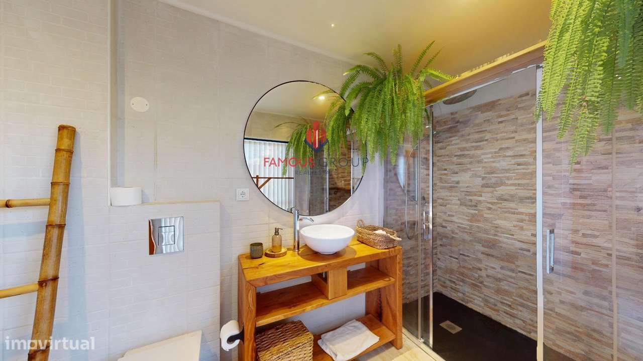 Prédio Histórico com Alojamento Local, Restauração e Espaço...-50