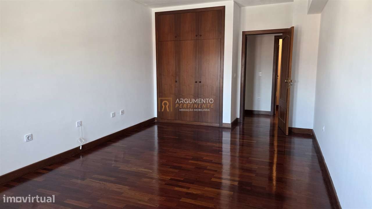 Apartamento T2 Venda em Rio Tinto,Gondomar-8