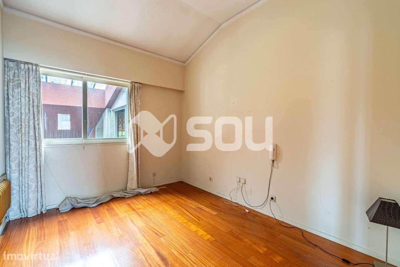 Casa Senhorial T7 num Lote de 3.320m² em Leça do Balio com-25