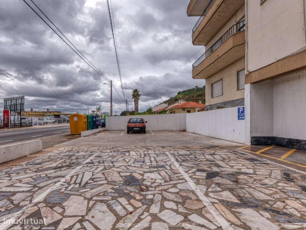 Prédio para Venda em Abrantes - 6 Apartamentos T3 + Loja Comercial - Grande imagem: 4/43