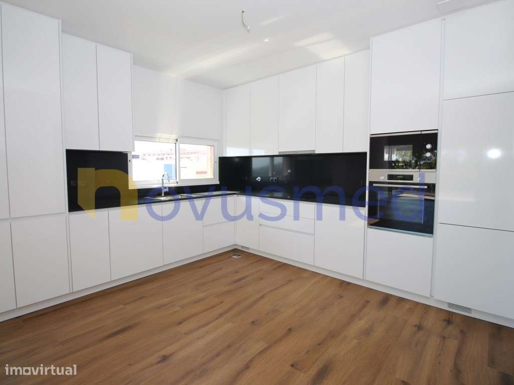 Penthouse tipo T3 com vista para o Mar a 300 metros da praia dos Al...-6