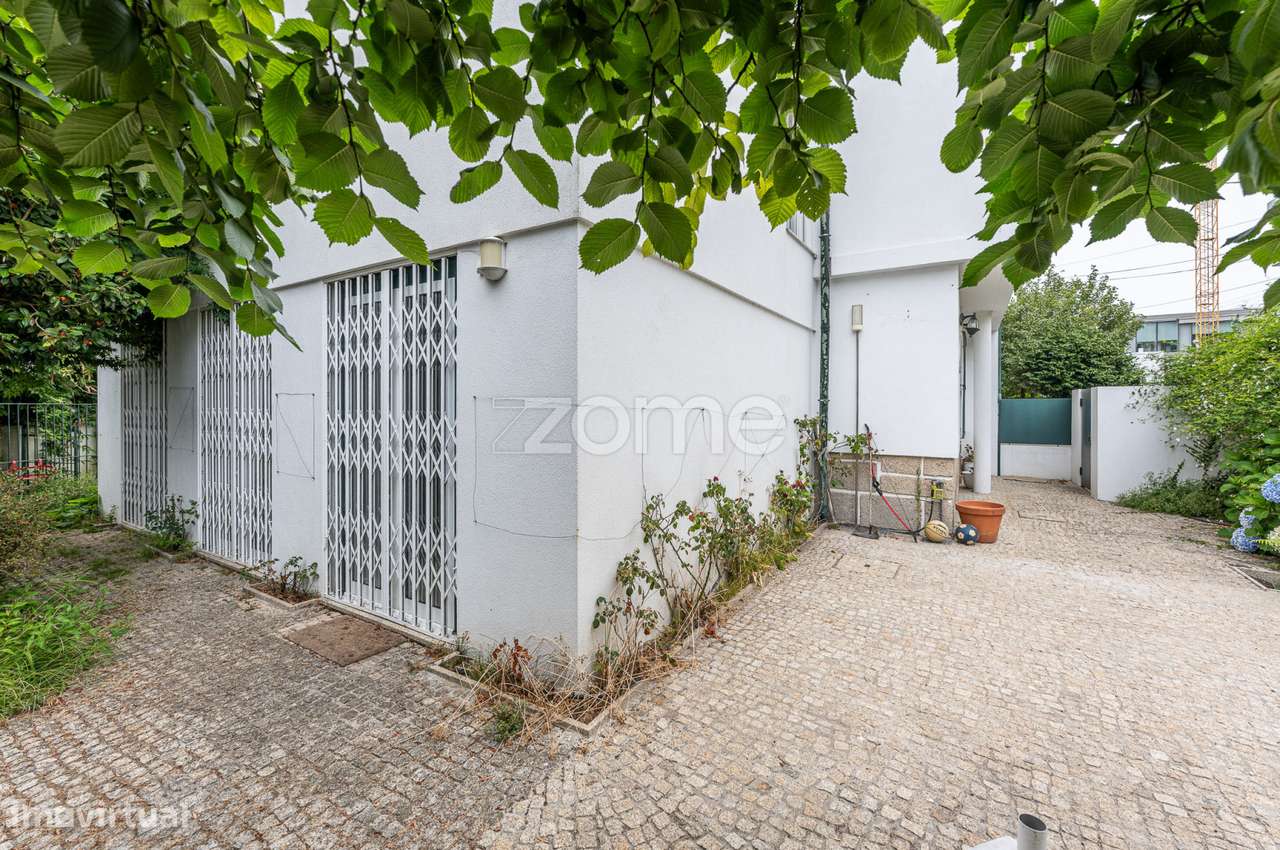 Moradia 3 frentes T4+1 na Rua de Tânger. - Grande imagem: 4/40