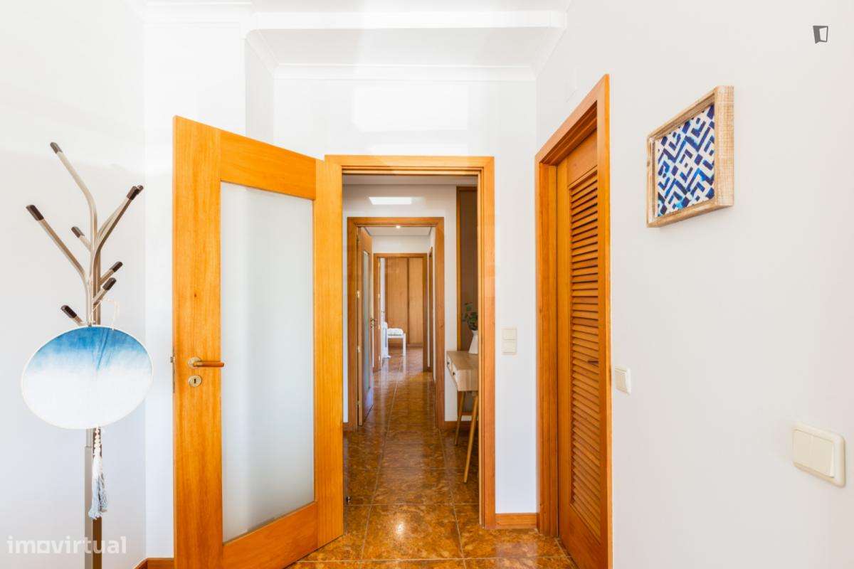 Apartamento com 2 quartos - localizado em Porto - Grande imagem: 3/7