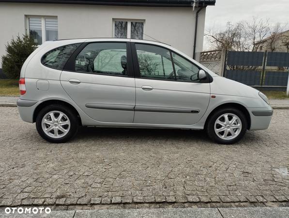 Renault Scenic 1.6 16V EXpression - 6