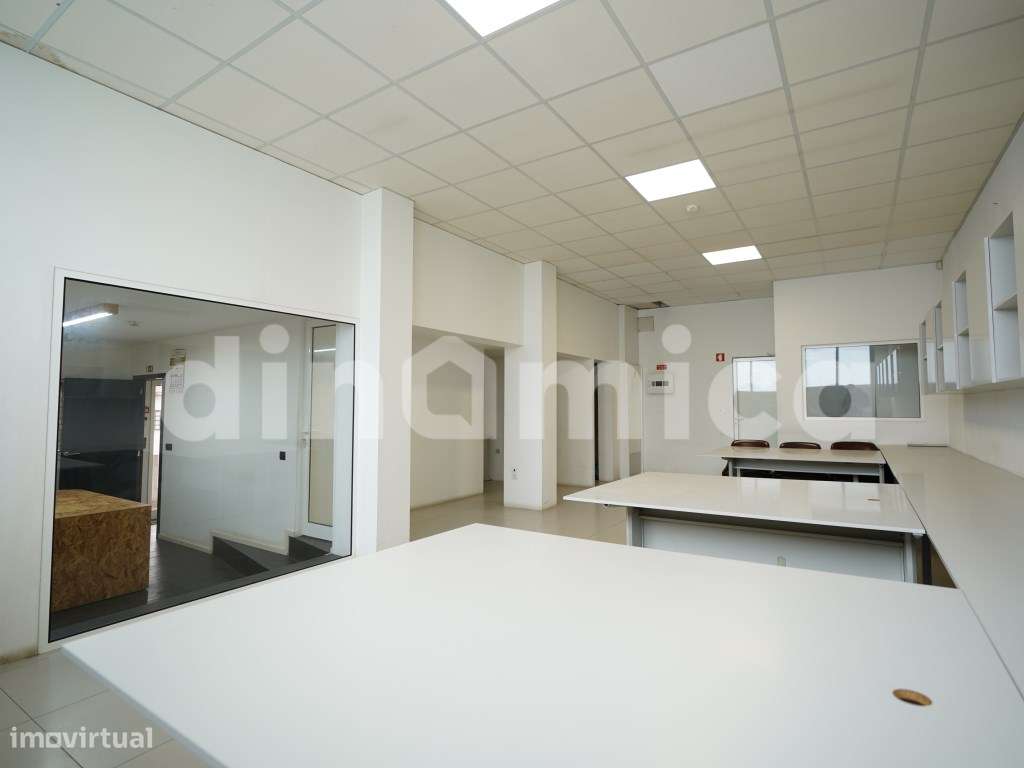 Imóvel Industrial / Serviços-15