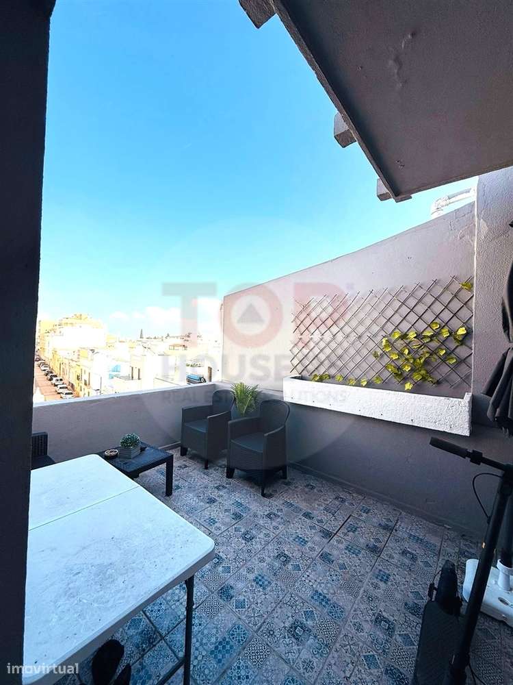 Apartamento T2 Renovado com Terraço em Olhão (sem elevador) – Pronto a-8
