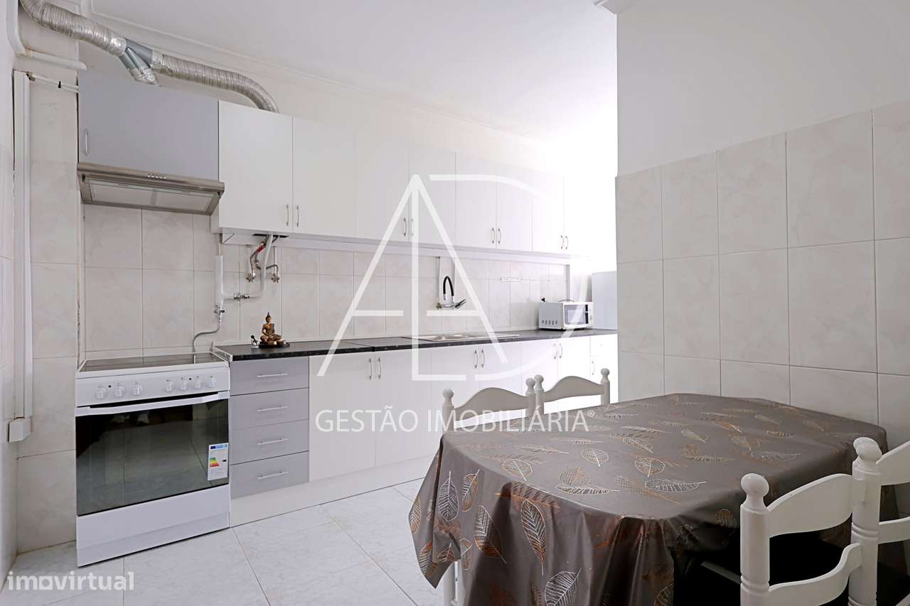 Apartamento T3 nas Paivas | Luz, conforto e localização privilegiada-7