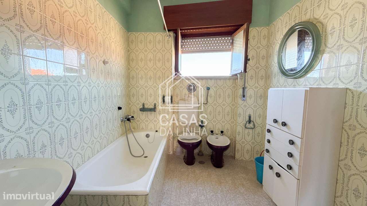 Moradia Independente T5 em Vila Fria - Porto Salvo-31