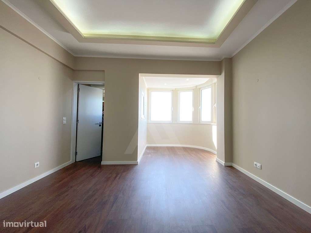 Apartamento T4 em Cascais com vista Mar e Serra-23