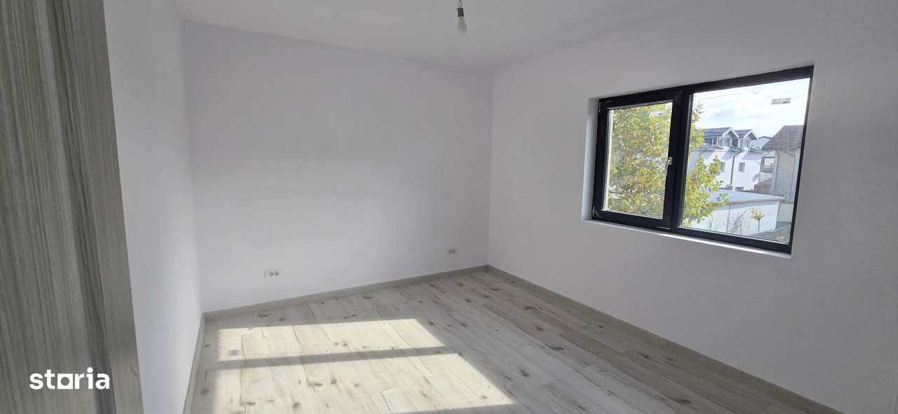 Casă 4 camere , Asfalt, toate utilitățile-5