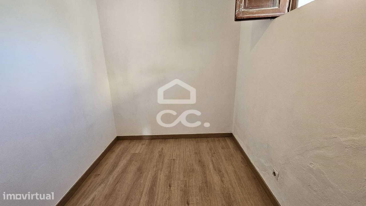 Casa térrea com terraço e aproveitamento de sótão.-11