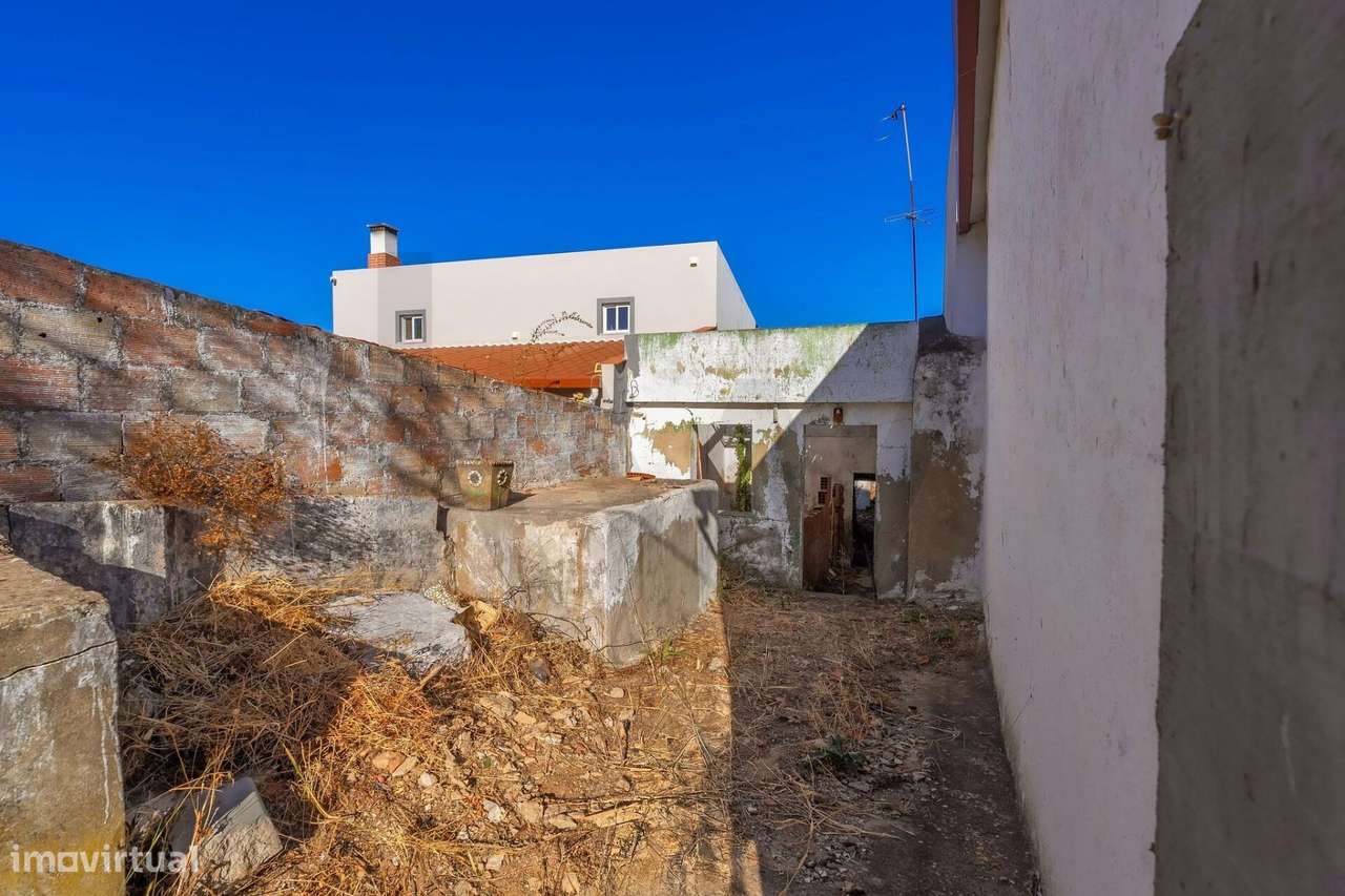 Ruína com Logradouro | Estoi, Faro-50