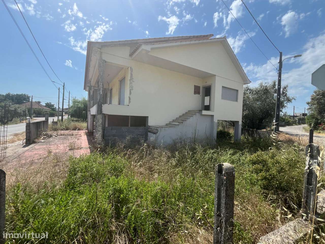 Moradia T4 c/ terreno-6