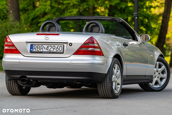 Mercedes-Benz SLK 200 - 10