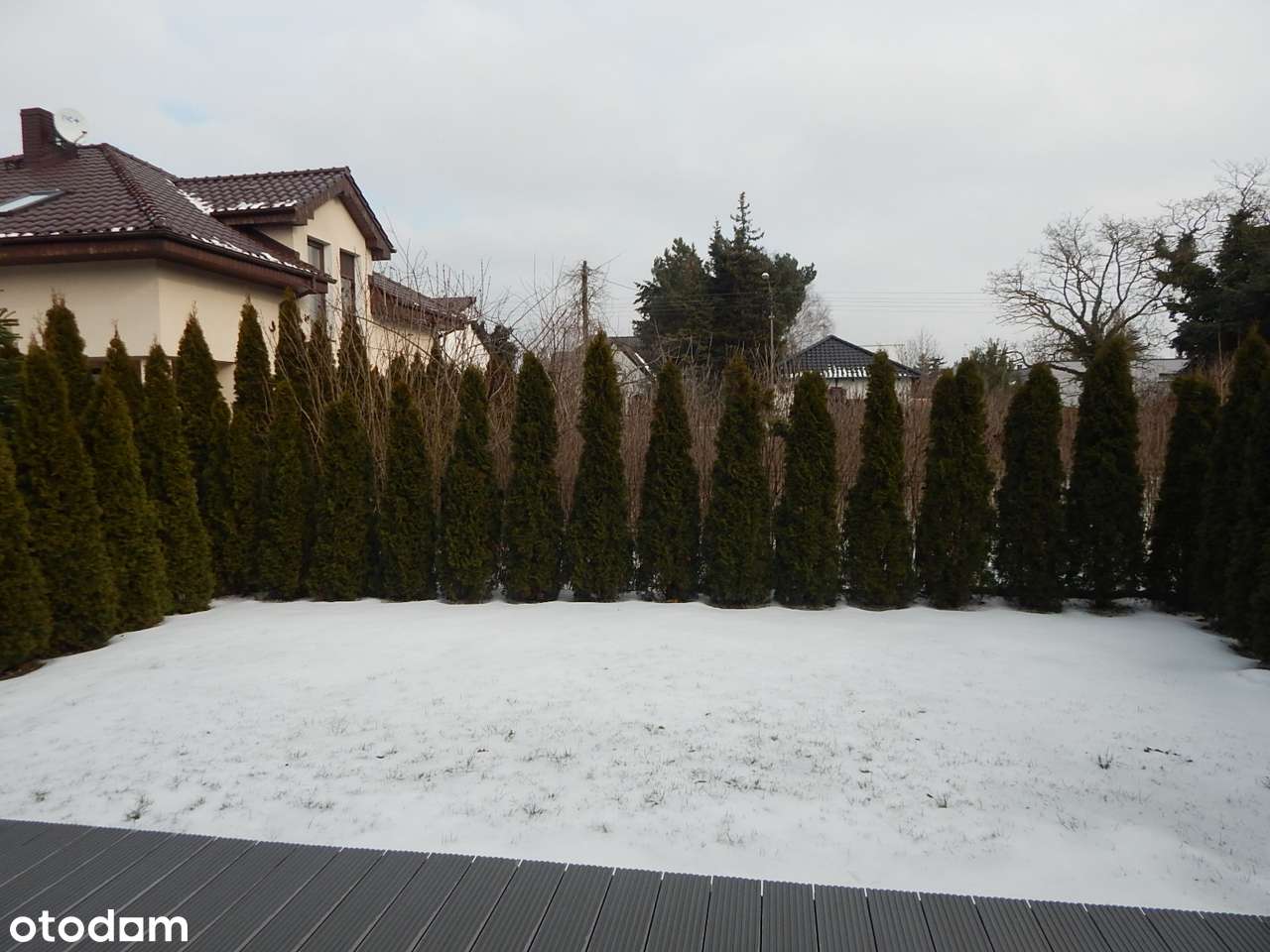 nieduży dom w ciekawym miejscu-8