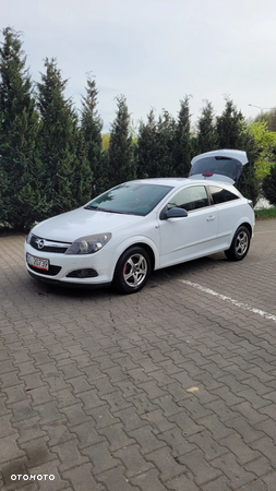 Opel Astra III GTC 1.6 Enjoy - 8