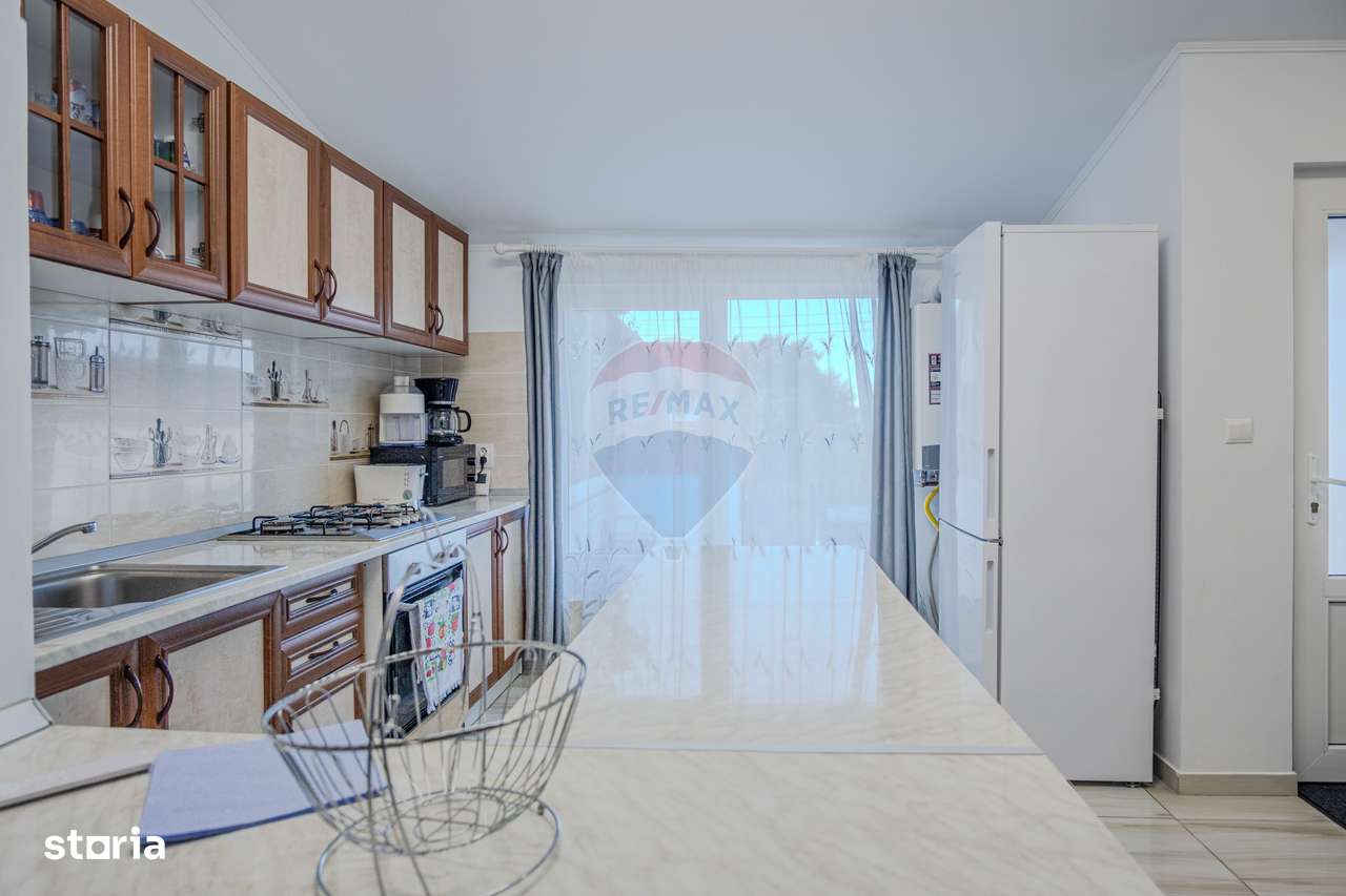 Casă de vacanță| 4 camere | Curte 400mp | Tohanu Nou | Comision 0 | - Imagine principală: 4/20