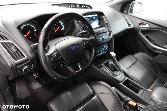 Ford Focus 2.0 TDCi ST - 20