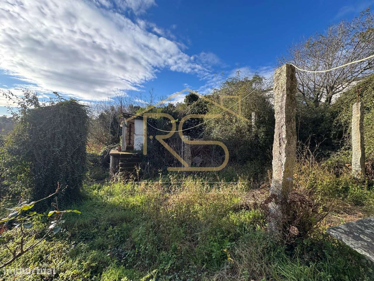 Moradia individual, para restauro | Landim, Famalicão - Grande imagem: 5/10