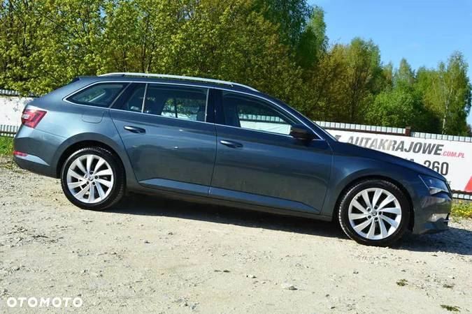 Skoda Superb 2.0 TDI SCR Style DSG - 9