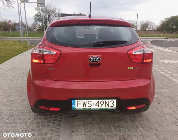 Kia Rio 1.2 Attract - 31