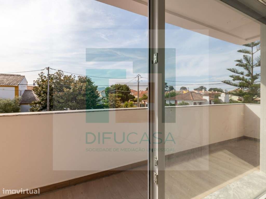 Moradia Isolada T4 Duplex com Piscina e Garagem-54