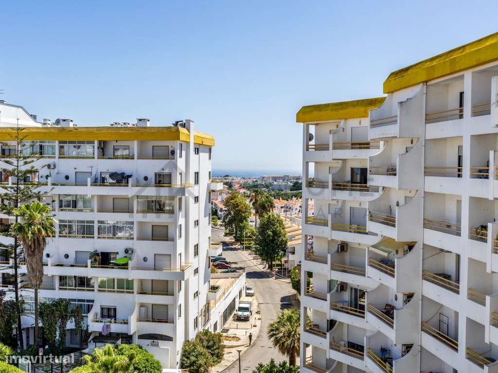 Apartamento T1 com Piscina e Varandas em Albufeira-14