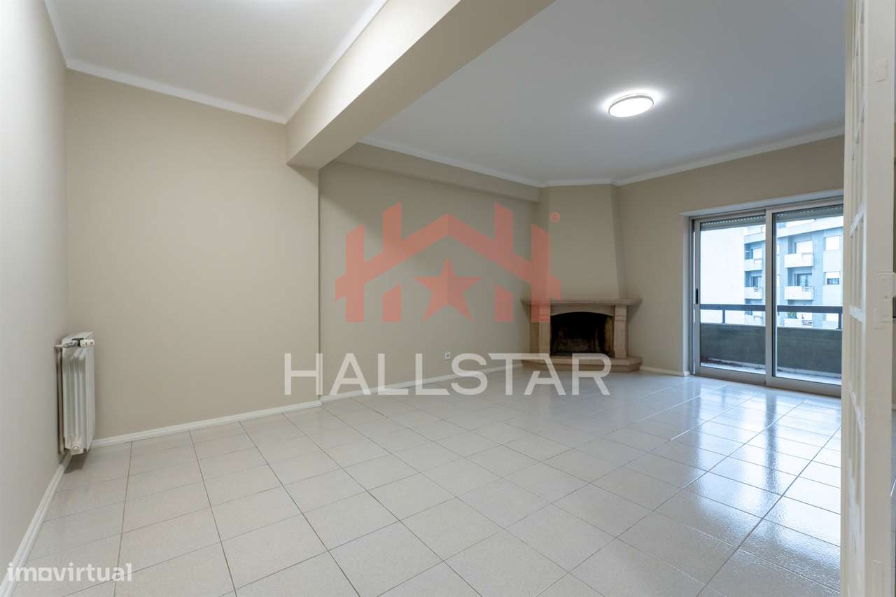 Apartamento T3 / Arrendamento / Cozinha Equipada / Rua Miguel Torga - Grande imagem: 2/30