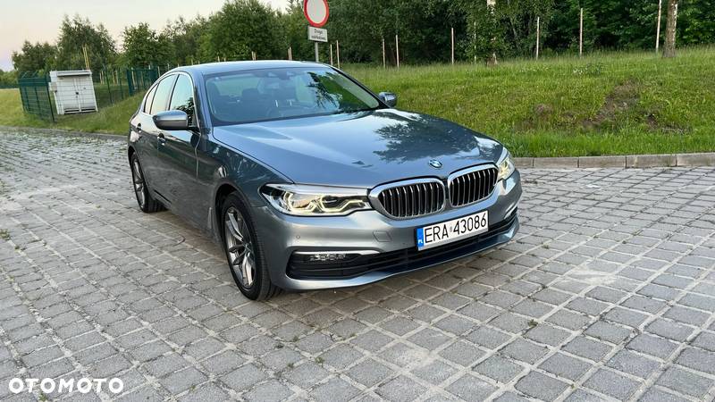 BMW Seria 5 520d xDrive - 1