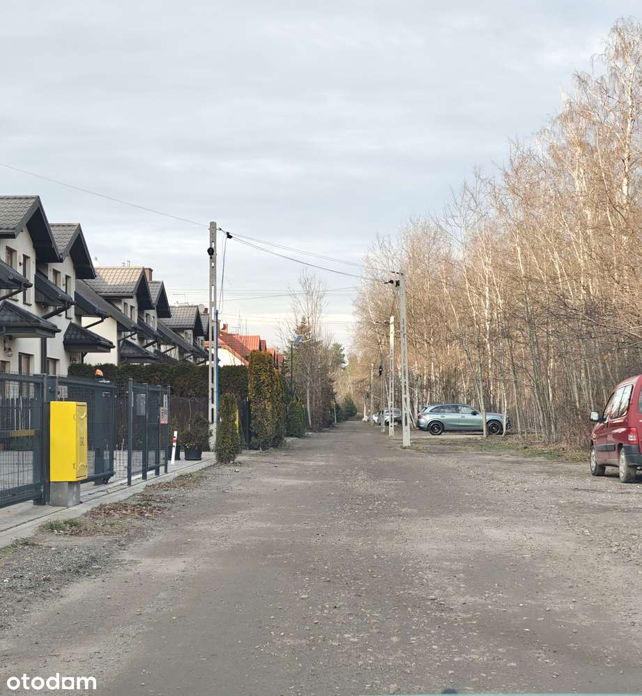 Niezabudowana działka 635mkw ● Wymiary 28m x 24m ● 40% zabudowy-3