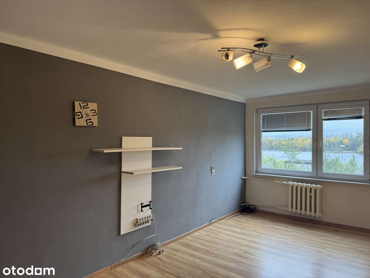 Dwupokojowe mieszkanie - 1 piętro z pięknym widokiem z okna-3