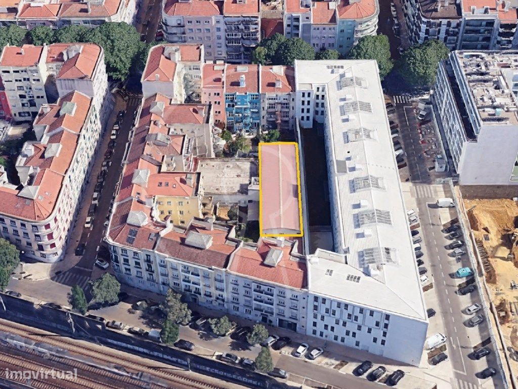 Armazém para reconstrução - Grande imagem: 1/3