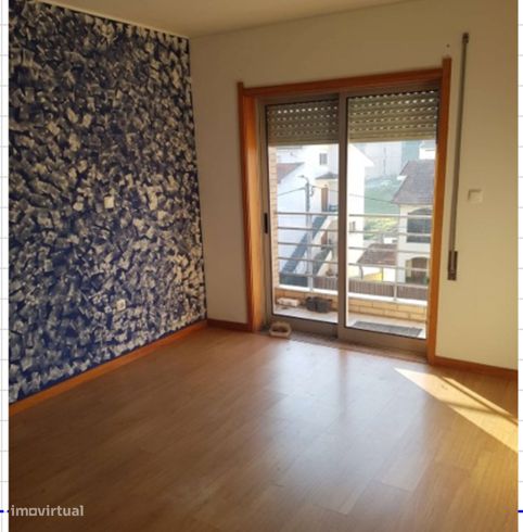 Apartamento T3 em Valbom-Gondomar com Varanda e Estacionamento-4