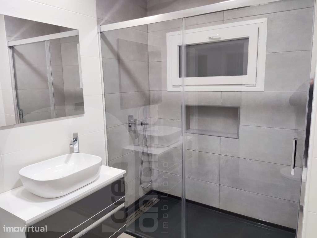 Moradia T3 isolada e térrea com garagem e piscina em Azeitão - Grande imagem: 5/6