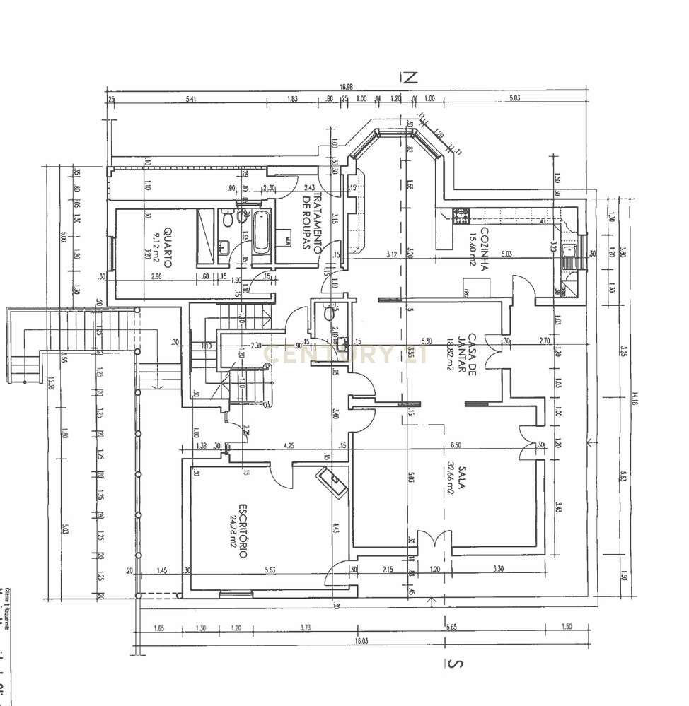 Moradia rodeada pelo campo-42