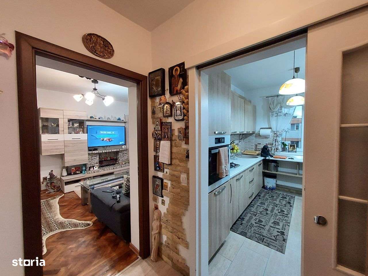 Apartament de vanzare 2 camere et 4 Hunedoara zona ultracentrala - Imagine principală: 2/20